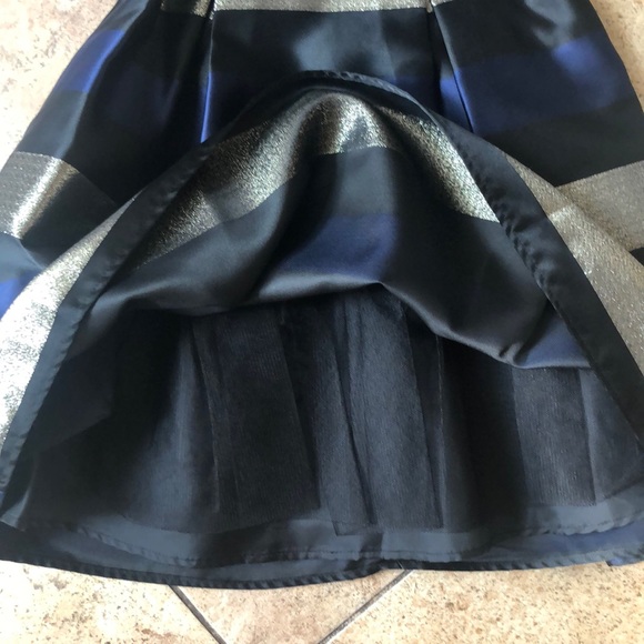 Gorgeous special occasion dress!! - Picture 3 of 5